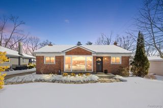 31060 E Rutland Street, Beverly Hills Village, MI 48025