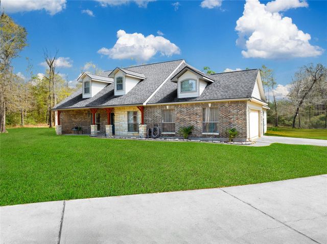 21 Twin Forks Drive, Willis, TX 77378