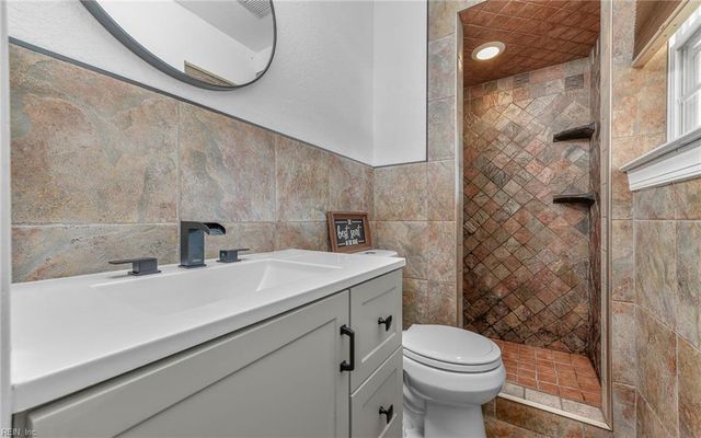 2909 Dante PL, Virginia Beach, VA 23453