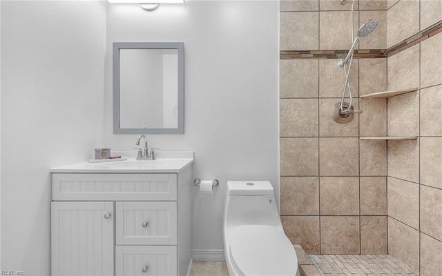 2909 Dante PL, Virginia Beach, VA 23453