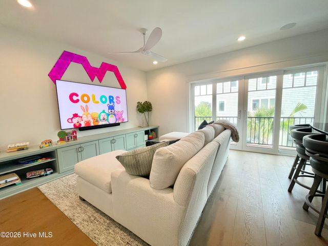 285 W Second Street, Ocean Isle Beach, NC 28469