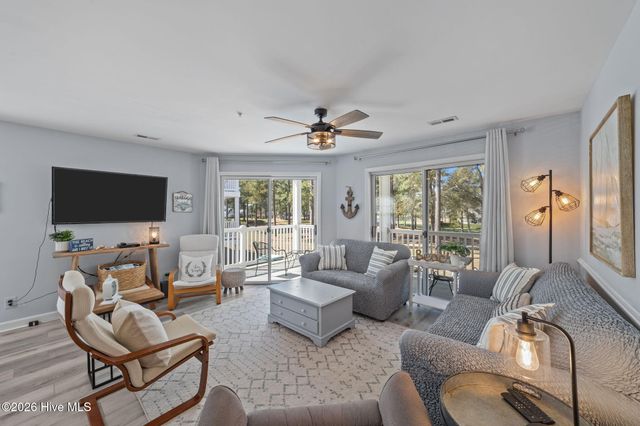 1215 N Middleton Drive Apt 2704, Calabash, NC 28467