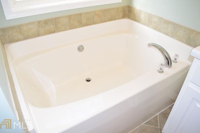 35 Bedford Park Drive, Newnan, GA 30263