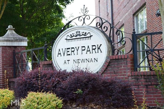 35 Bedford Park Drive, Newnan, GA 30263