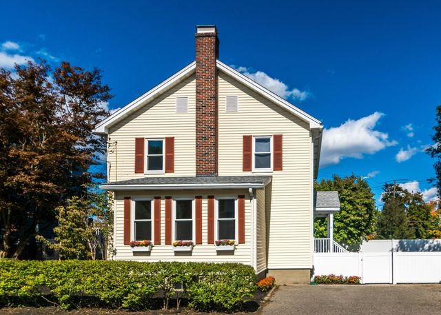 17 Hamblin Road, Waltham, MA 02453