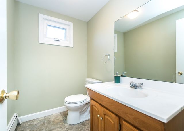 17 Hamblin Road, Waltham, MA 02453