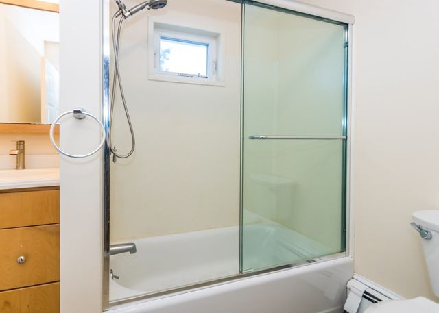 17 Hamblin Road, Waltham, MA 02453