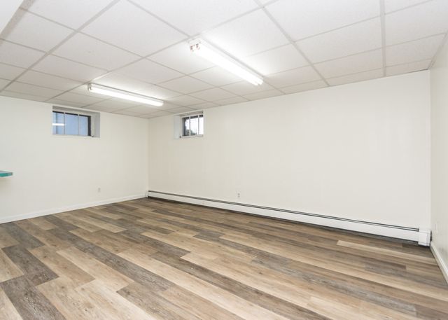 17 Hamblin Road, Waltham, MA 02453