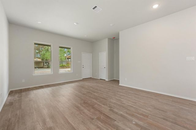 10176 Barberry Street, Willis, TX 77318