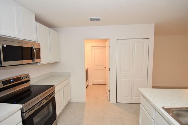 5 LLESTONE PATH, Palm Coast, FL 32164