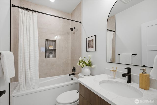 5720 NE 65th Street, Seattle, WA 98115