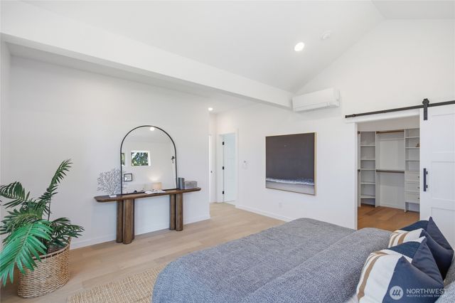 5720 NE 65th Street, Seattle, WA 98115