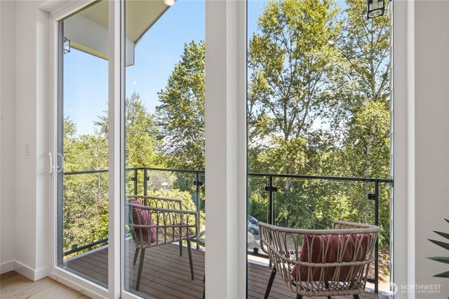 5720 NE 65th Street, Seattle, WA 98115