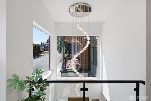 5720 NE 65th Street, Seattle, WA 98115