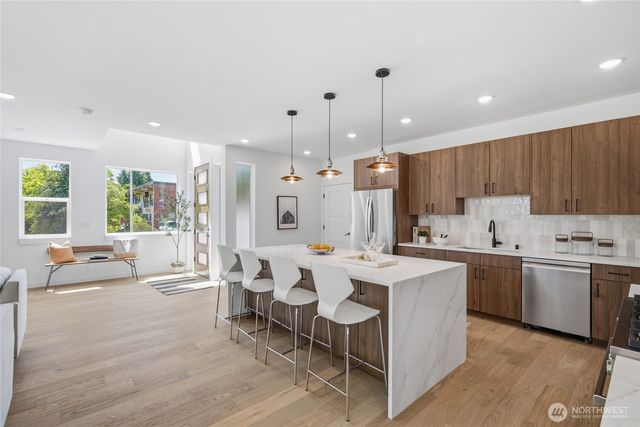 5720 NE 65th Street, Seattle, WA 98115