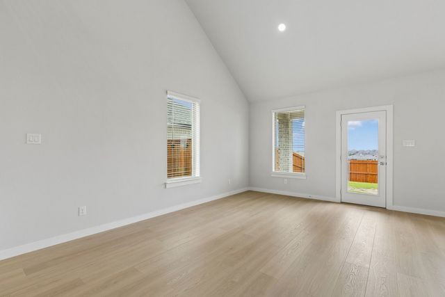 10605 Blakely Creek Road, Fort Worth, TX 76126