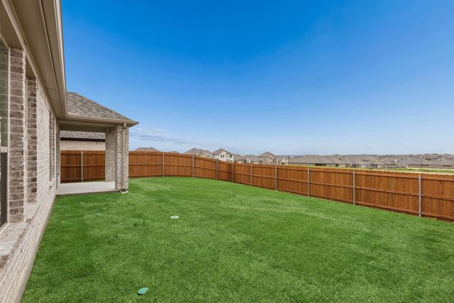 10605 Blakely Creek Road, Fort Worth, TX 76126