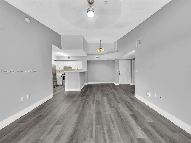 2071 Renaissance Blvd 303, Miramar, FL 33025