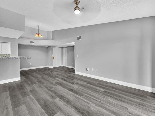 2071 Renaissance Blvd 303, Miramar, FL 33025