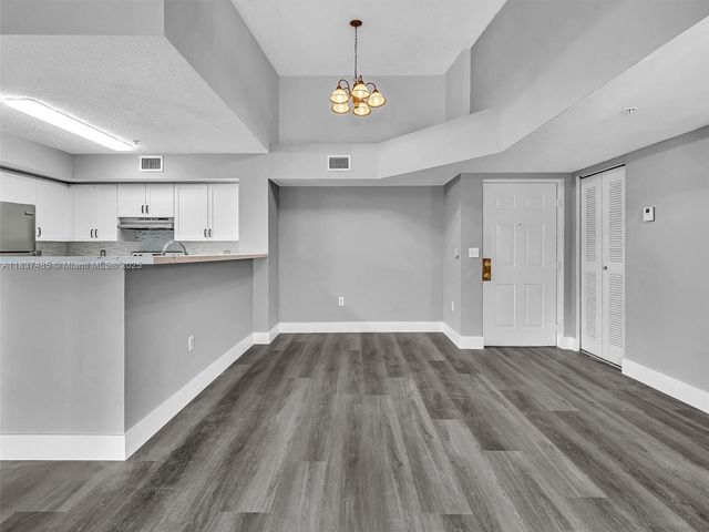 2071 Renaissance Blvd 303, Miramar, FL 33025