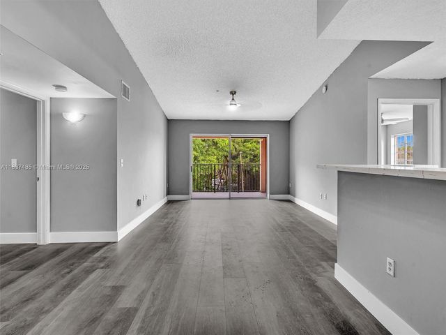 2071 Renaissance Blvd 303, Miramar, FL 33025