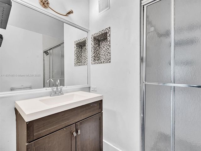 2071 Renaissance Blvd 303, Miramar, FL 33025