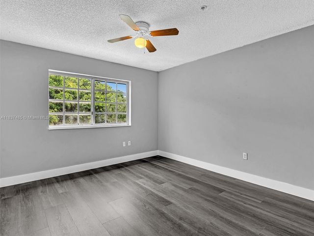 2071 Renaissance Blvd 303, Miramar, FL 33025