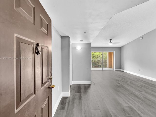 2071 Renaissance Blvd 303, Miramar, FL 33025