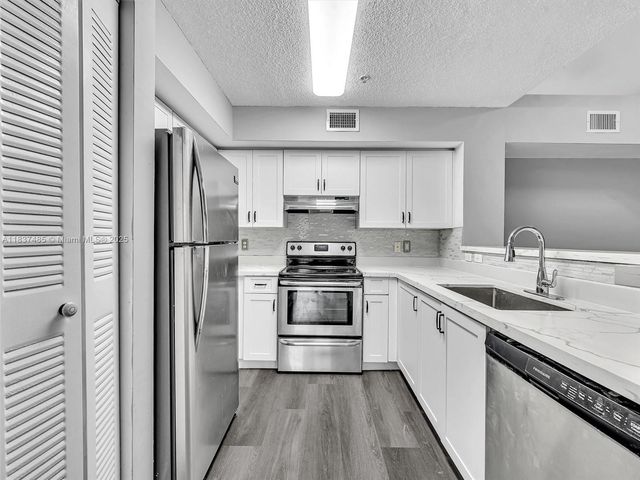 2071 Renaissance Blvd 303, Miramar, FL 33025
