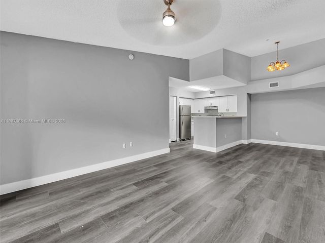 2071 Renaissance Blvd 303, Miramar, FL 33025