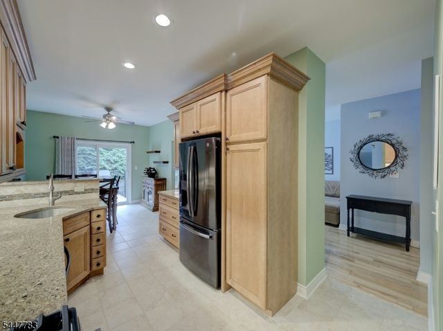 7 Old Orchard Ct, Clinton Town, NJ 08809