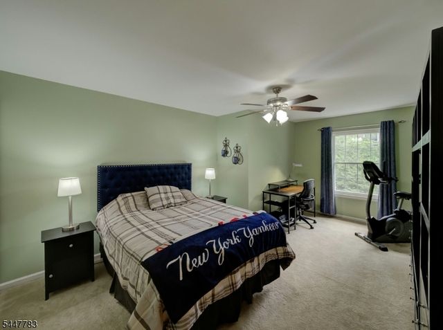 7 Old Orchard Ct, Clinton Town, NJ 08809