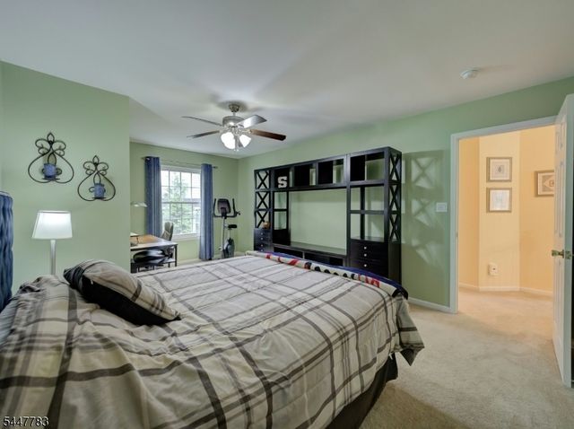7 Old Orchard Ct, Clinton Town, NJ 08809