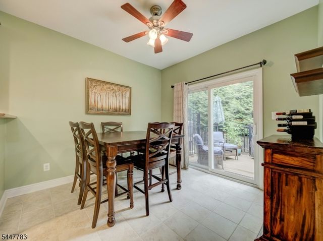 7 Old Orchard Ct, Clinton Town, NJ 08809