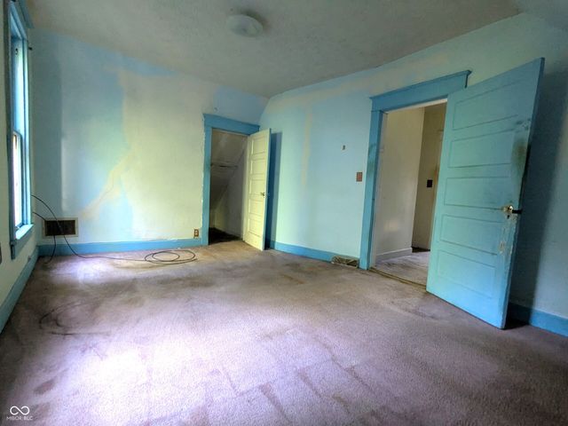2402 E 16th Street, Indianapolis, IN 46201