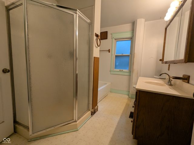 2402 E 16th Street, Indianapolis, IN 46201