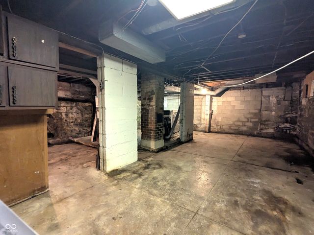 2402 E 16th Street, Indianapolis, IN 46201