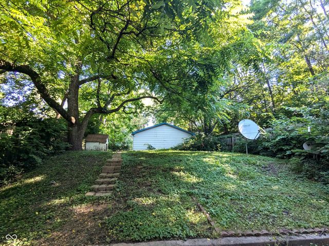 2402 E 16th Street, Indianapolis, IN 46201