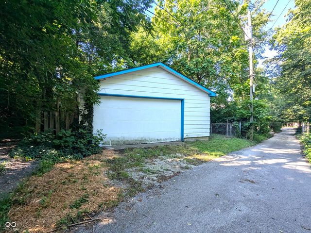2402 E 16th Street, Indianapolis, IN 46201