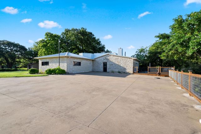 2500 Tom Chaney, Granbury, TX 76049