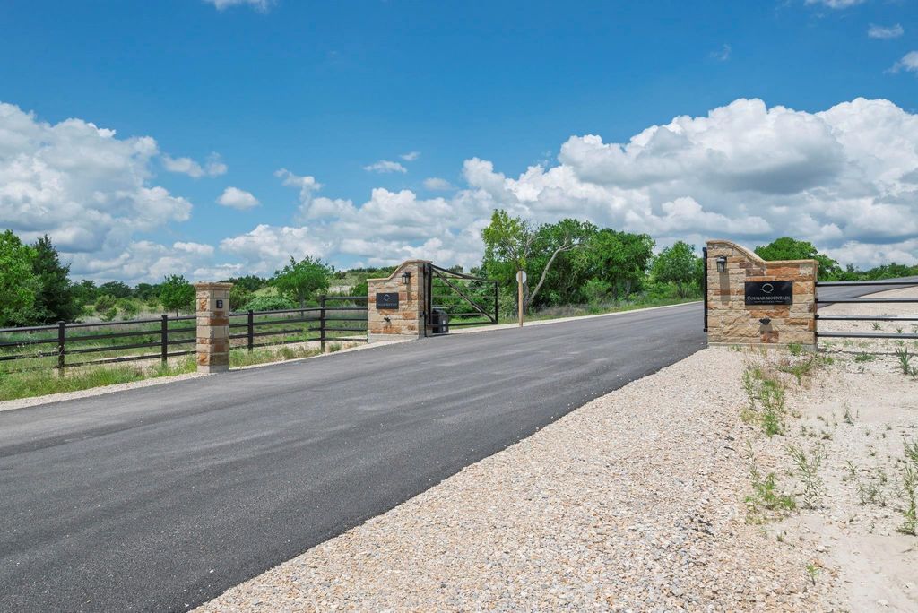 2500 Tom Chaney, Granbury, TX 76049