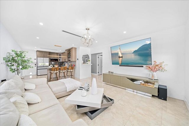 4824 SW 19th St, West Park, FL 33023