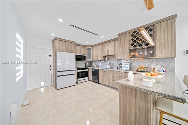 4824 SW 19th St, West Park, FL 33023