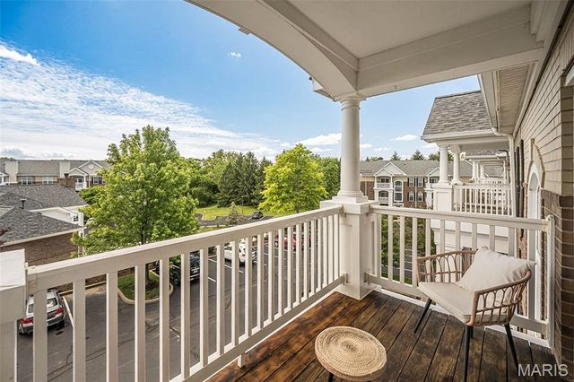 13101 Mill Crossing Court 300, Creve Coeur, MO 63141
