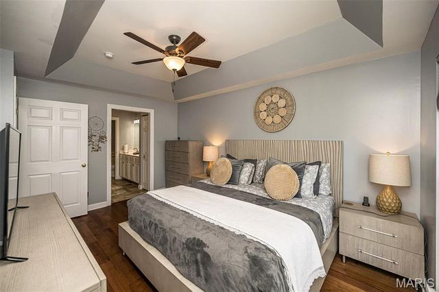 13101 Mill Crossing Court 300, Creve Coeur, MO 63141