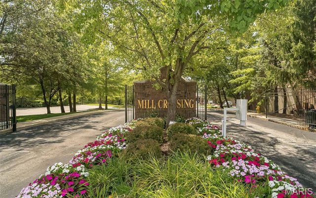 13101 Mill Crossing Court 300, Creve Coeur, MO 63141