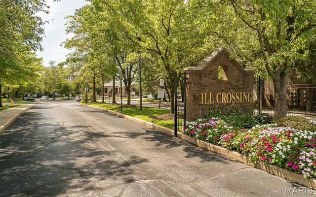 13101 Mill Crossing Court 300, Creve Coeur, MO 63141