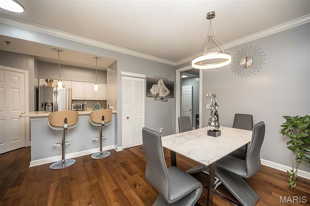 13101 Mill Crossing Court 300, Creve Coeur, MO 63141