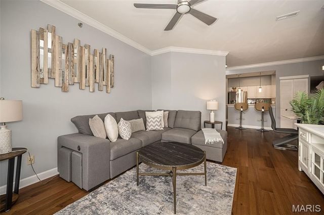 13101 Mill Crossing Court 300, Creve Coeur, MO 63141