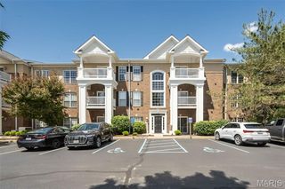 13101 Mill Crossing Court 300, Creve Coeur, MO 63141